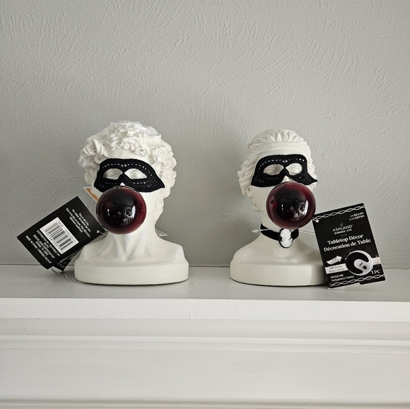 NWT Michaels Ashland Gothic Bordeaux Bubble Gum Man & Woman Busts - Picture 1 of 10